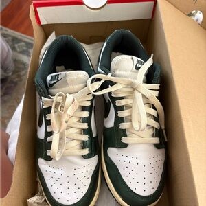 Nike dunks green/coconut